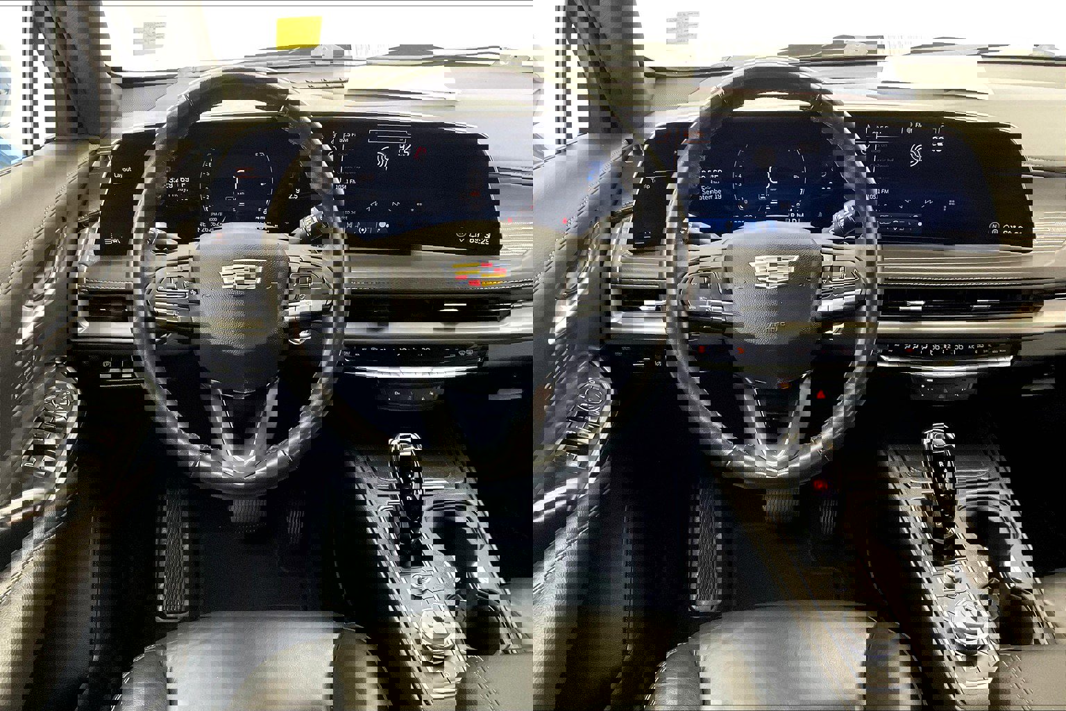 2024 Cadillac XT4 Premium Luxury photo 4
