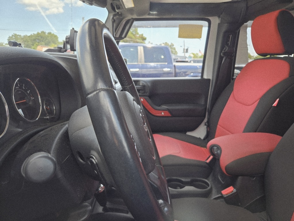2014 Jeep Wrangler Unlimited Sport photo 12