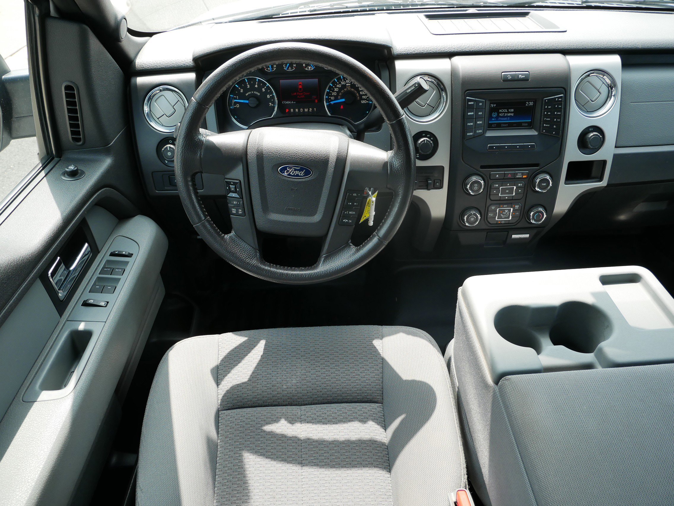 2014 Ford F-150 XLT photo 12