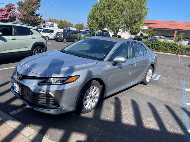 2024 Toyota Camry LE photo 4