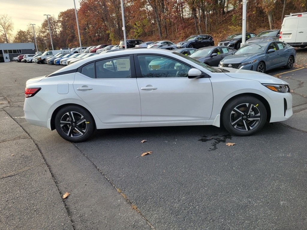 2025 Nissan Sentra SV photo 5