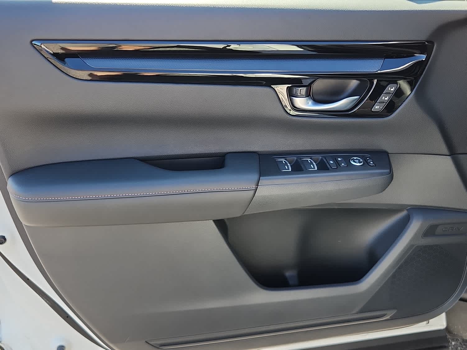 2023 Honda CR-V Hybrid Sport Touring photo 9