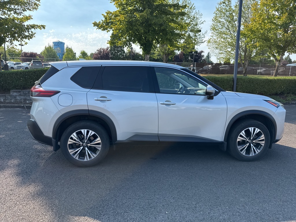 2021 Nissan Rogue SV photo 7