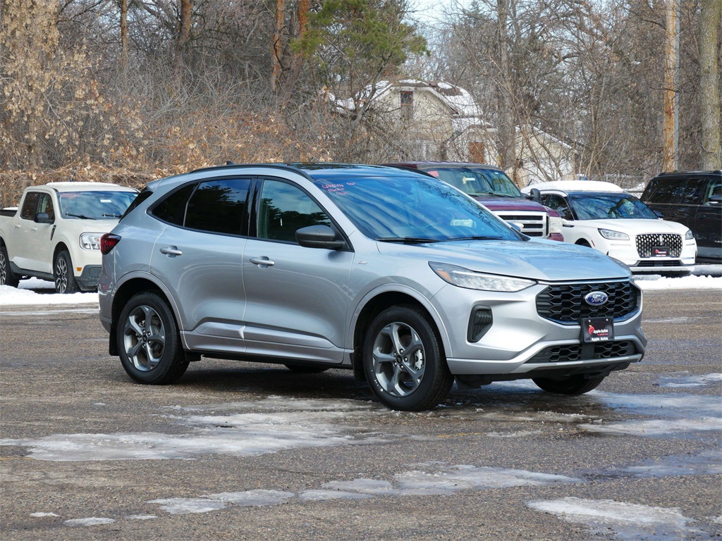 2024 Ford Escape ST-Line's photo