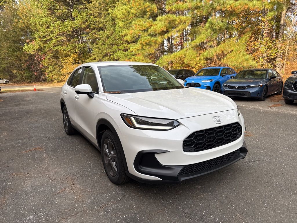 2026 Honda HR-V LX's photo