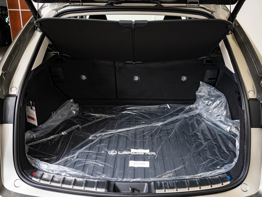 2026 Lexus NX 350 Luxury photo 17