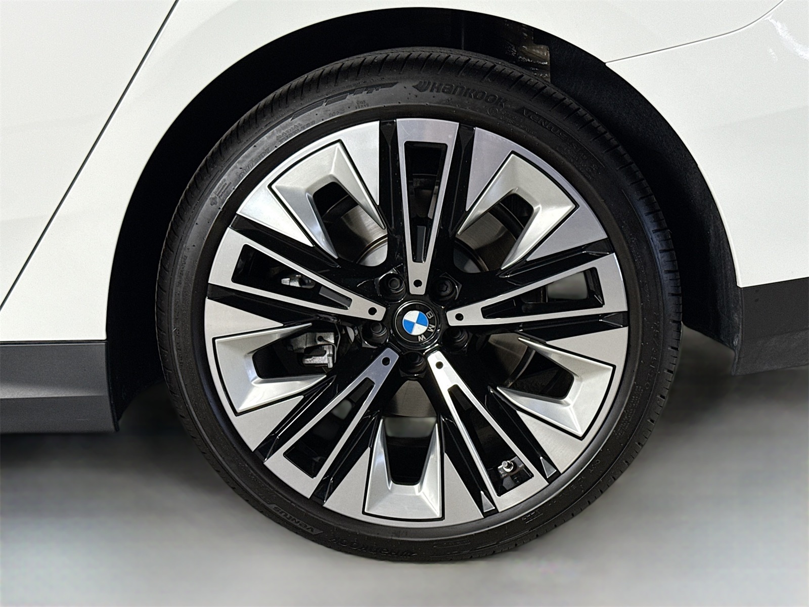 2024 Bmw 530i photo 31