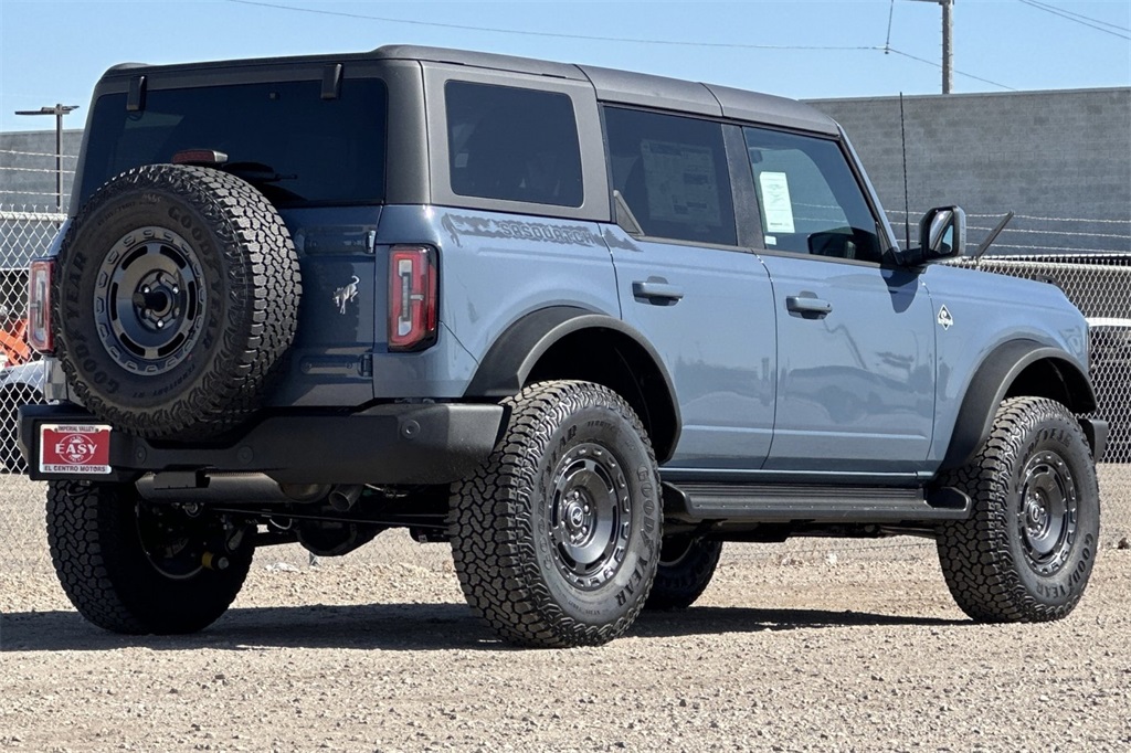 2025 Ford Bronco Outer Banks photo 4