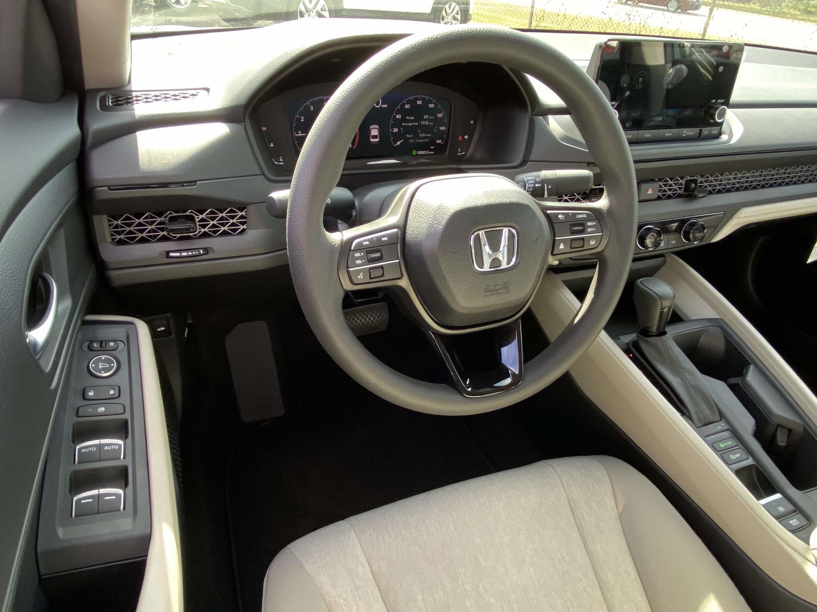2025 Honda Accord LX photo 3
