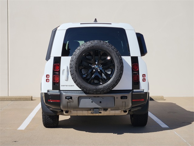 2024 Land Rover Defender 130 Outbound photo 3