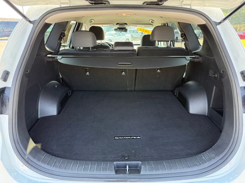 2022 Hyundai Santa Fe SEL photo 21