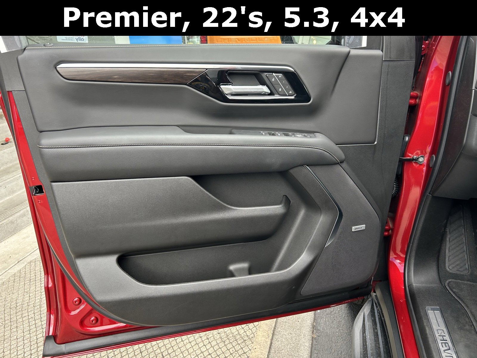 2025 Chevrolet Suburban Premier photo 10