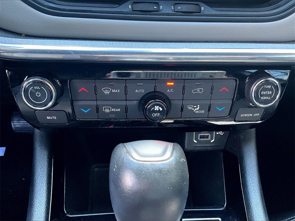 2023 Jeep Compass Limited photo 26