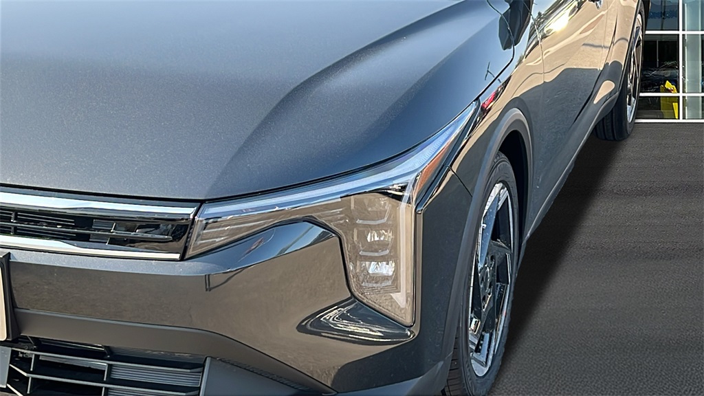 2025 Kia K4 EX photo 3