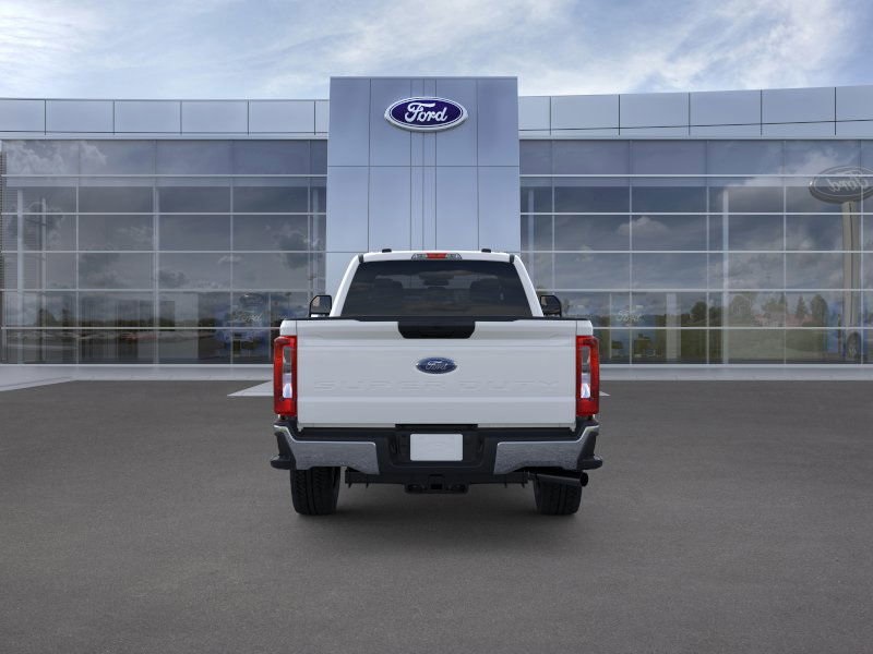 2025 Ford F-350 XLT photo 5