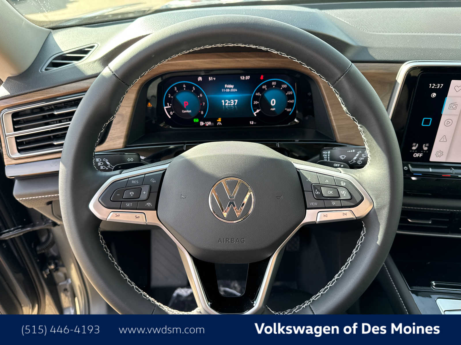 2025 Volkswagen Atlas SE Technology photo 16