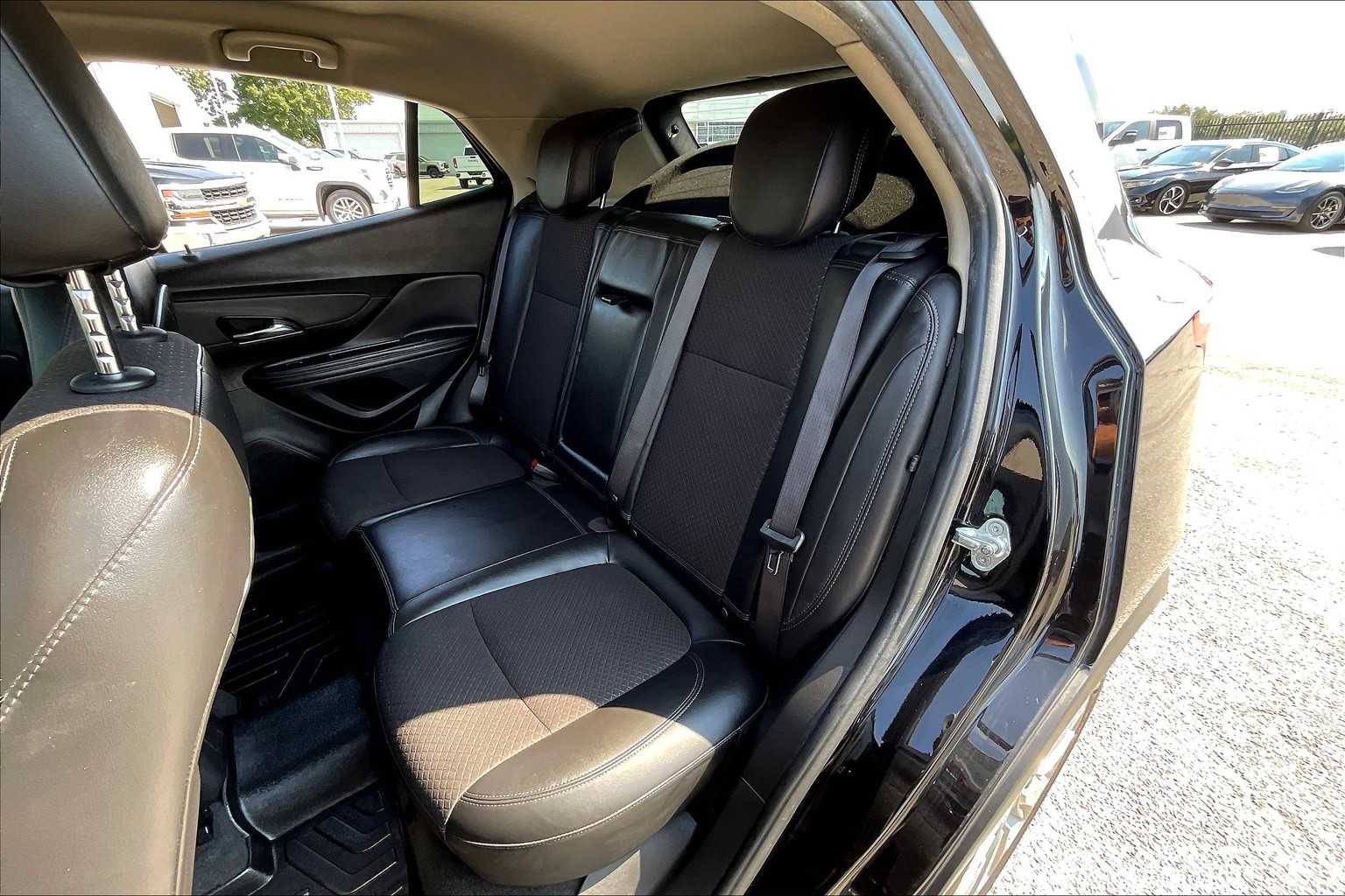 2020 Buick Encore Preferred photo 17