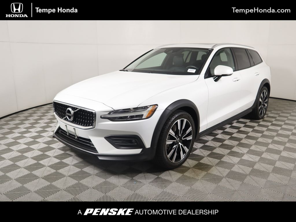 2021 Volvo V60 Cross Country