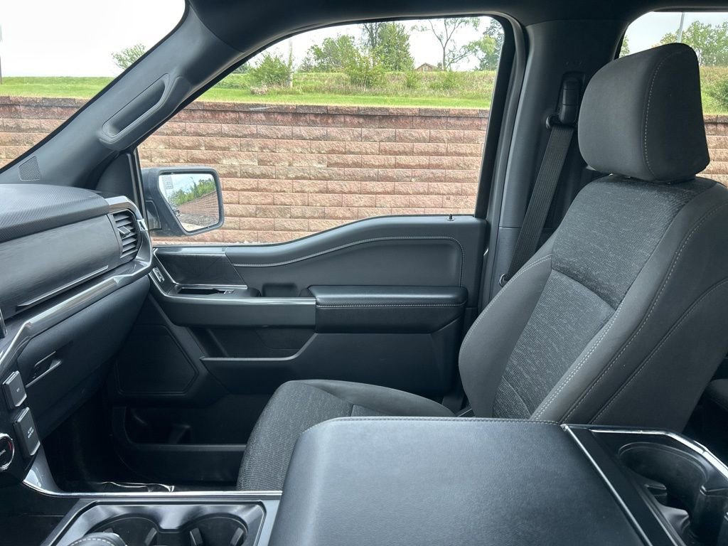 2023 Ford F-150 XLT photo 12