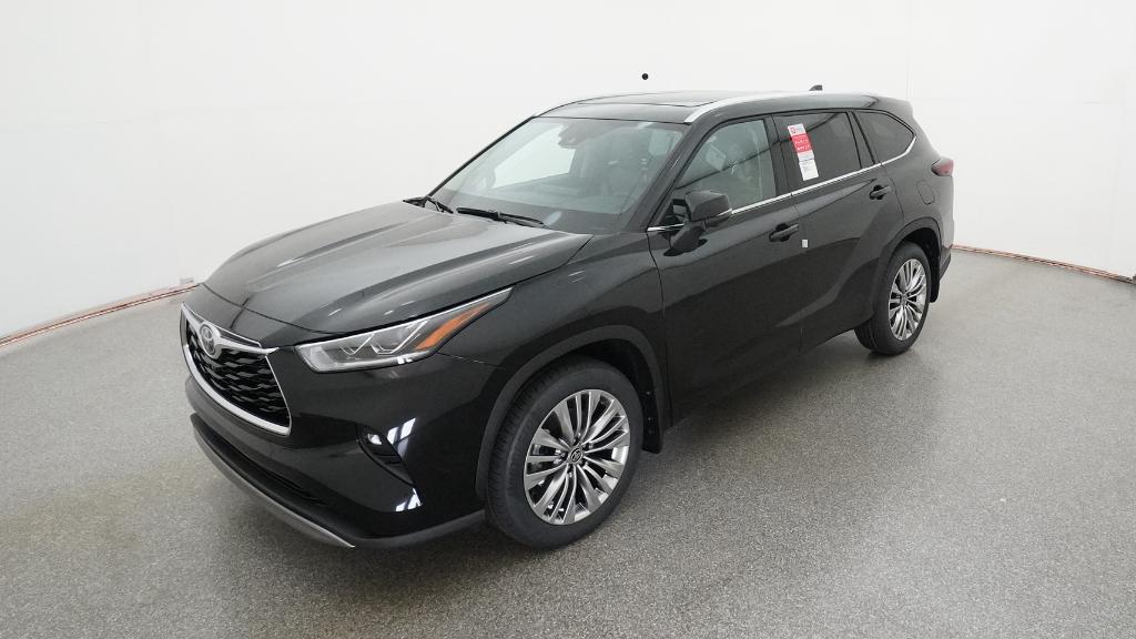 2026 Toyota Highlander Platinum's photo
