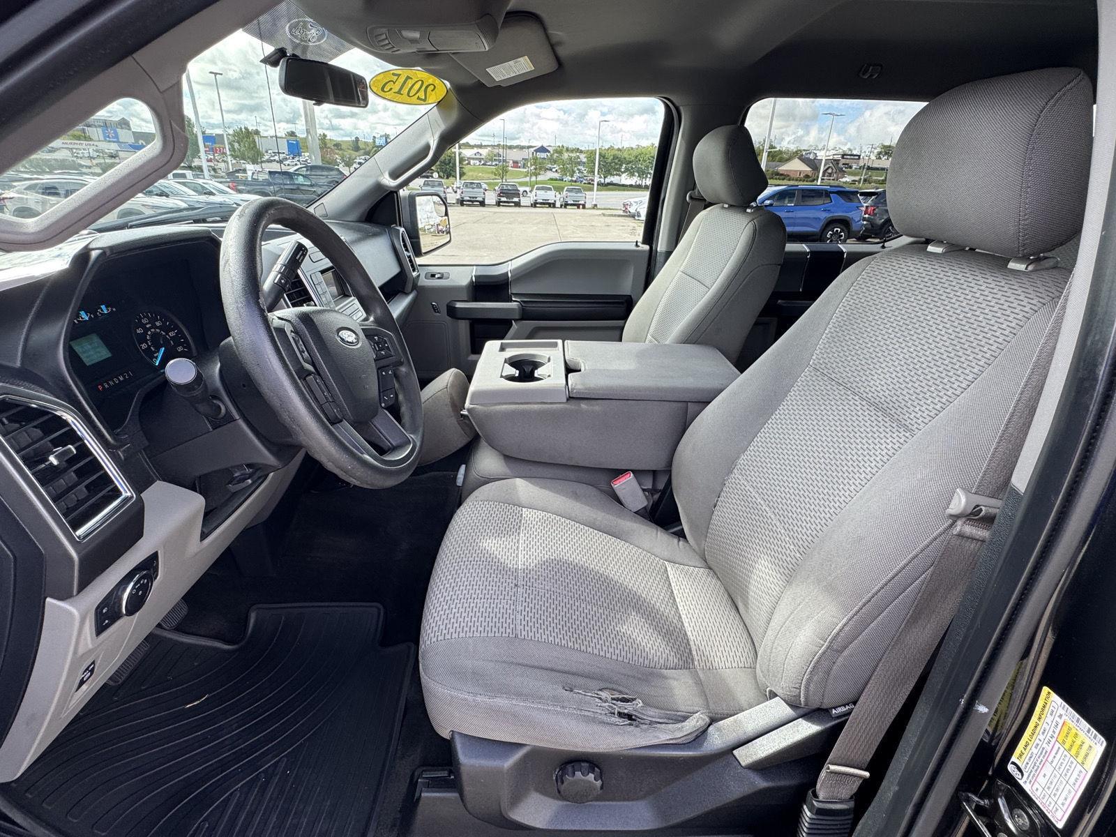 2015 Ford F-150 XLT photo 6
