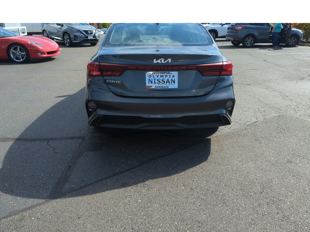 2022 Kia Forte LXS photo 5