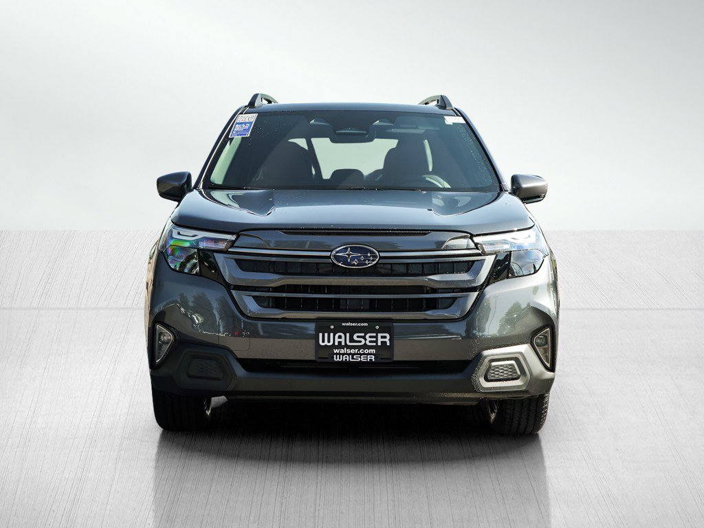 2025 Subaru Forester Premium photo 2