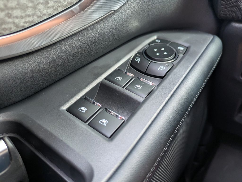 2025 Ford Expedition photo 32