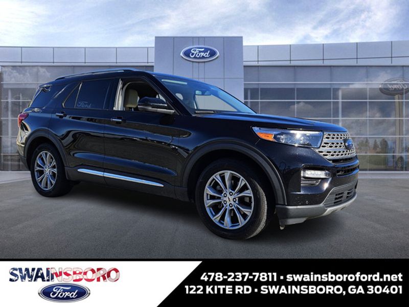 2023 Ford Explorer Limited's photo