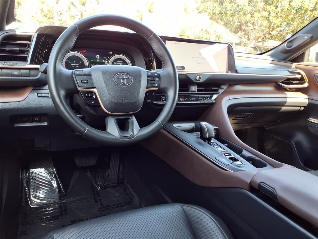 2023 Toyota Crown Limited photo 14