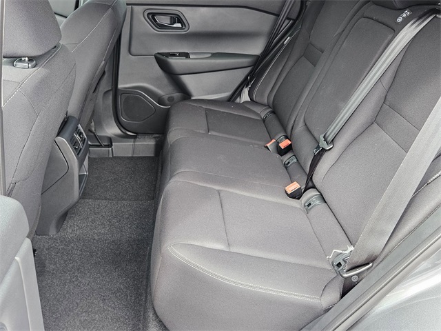 2026 Nissan Rogue S photo 4
