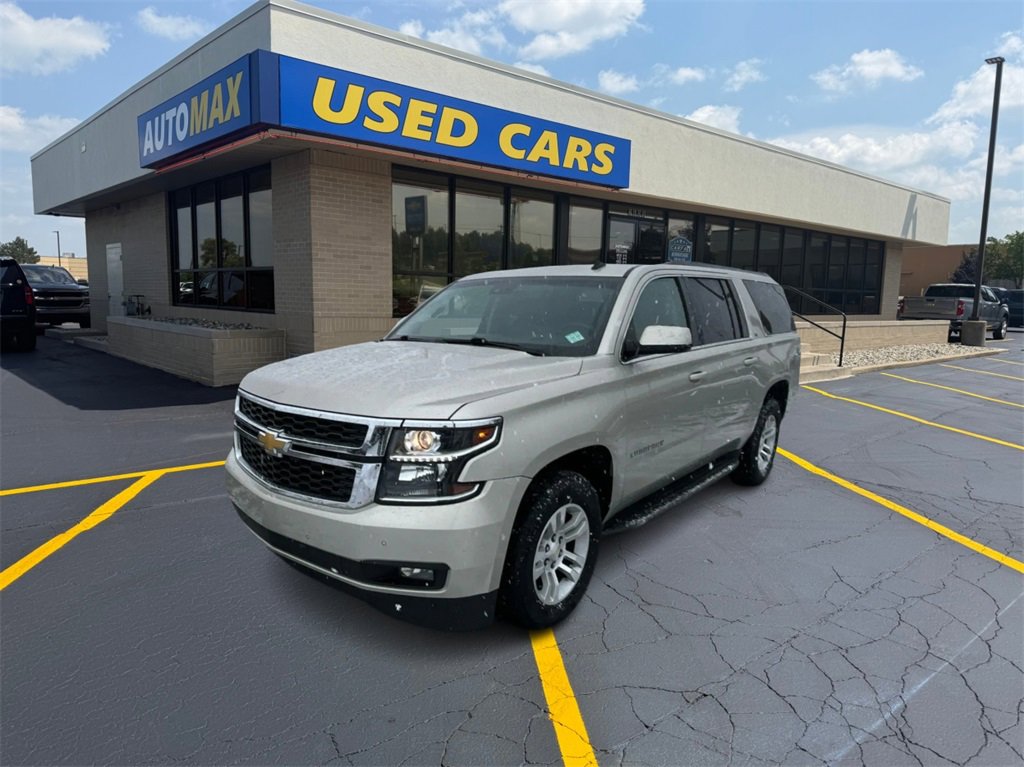 2015 Chevrolet Suburban LT's photo