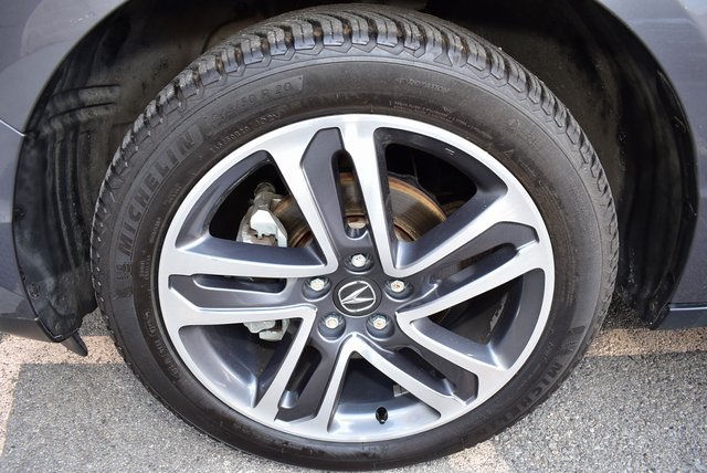 2017 Acura MDX SH-AWD Advance photo 6