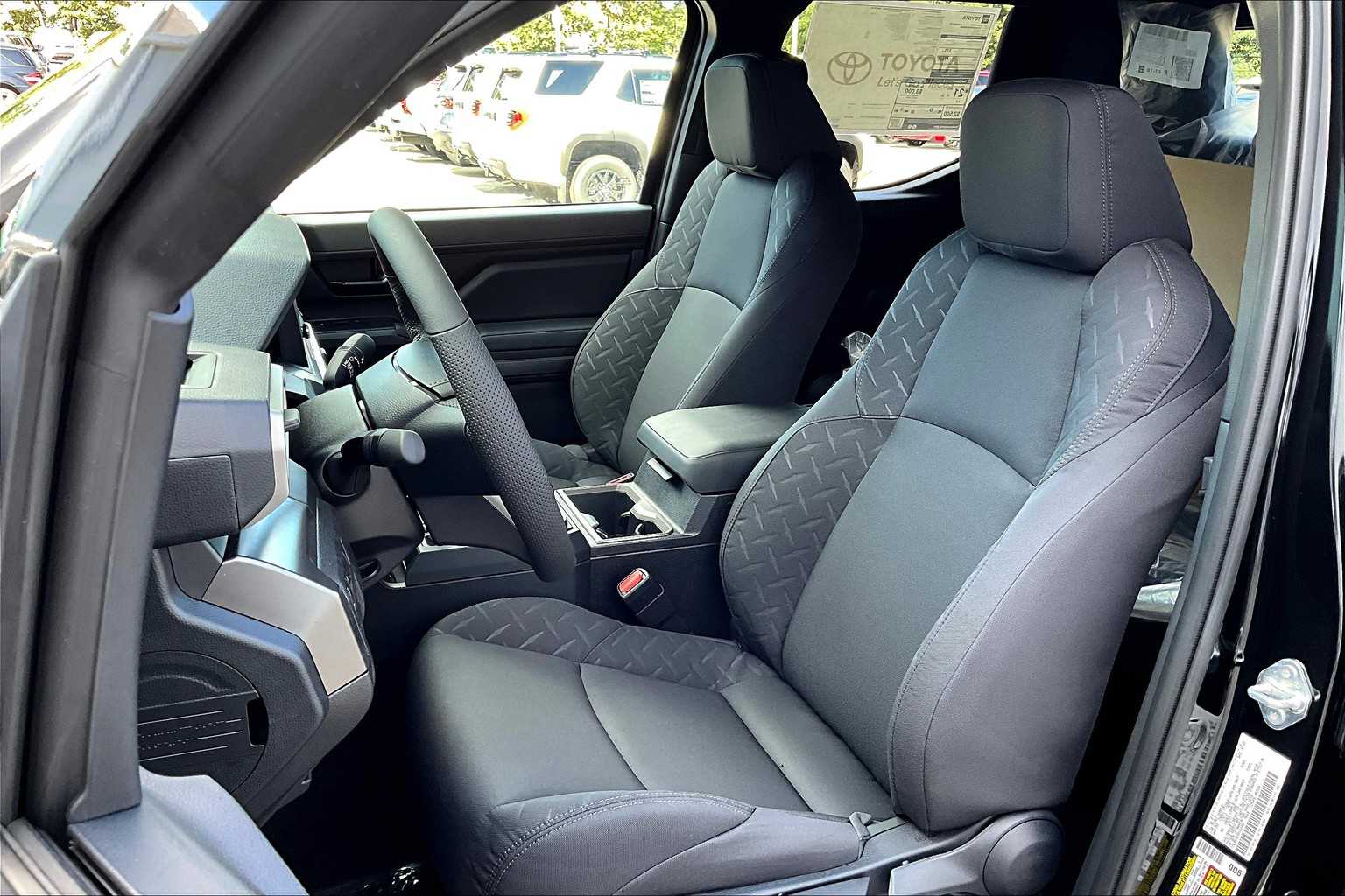 2025 Toyota Tacoma SR5 4x4 Double Cab photo 8