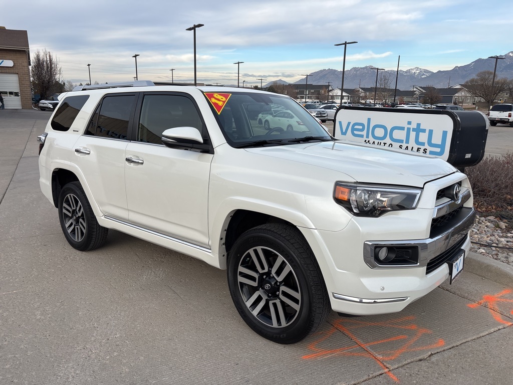 2018 Toyota 4Runner Limited's photo