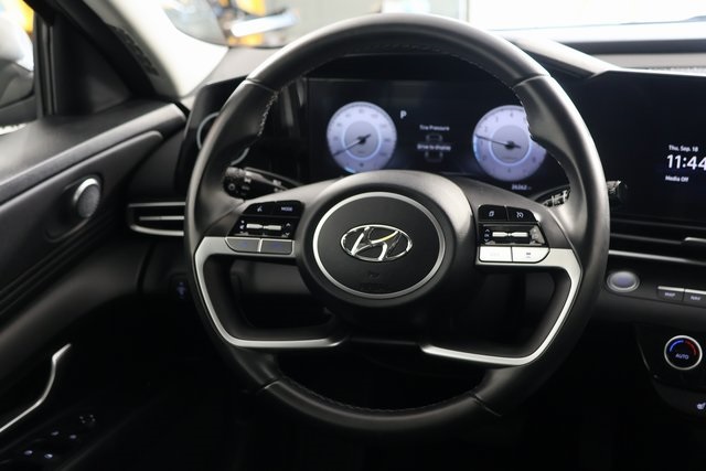 2023 Hyundai Elantra SEL photo 10