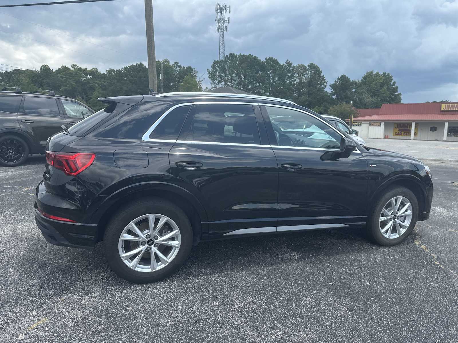 2024 Audi Q3 S line Premium photo 4