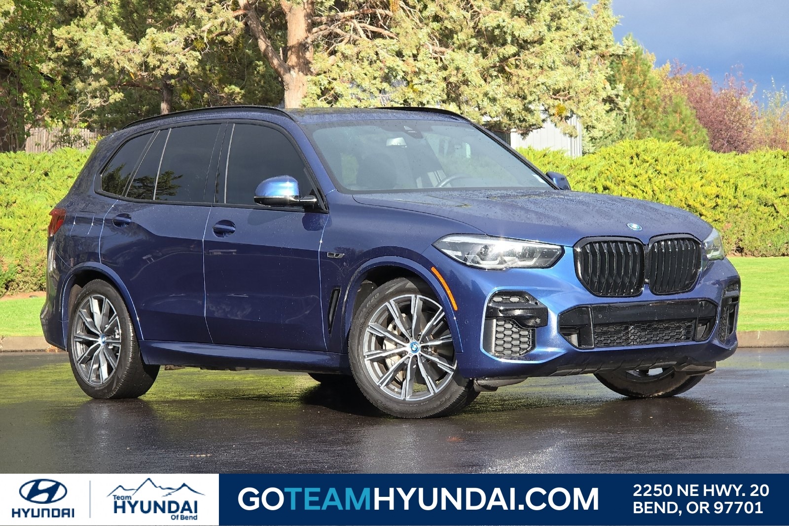 2023 BMW X5 45e's photo