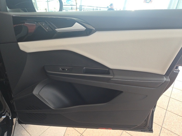 2025 Volkswagen Taos S photo 10