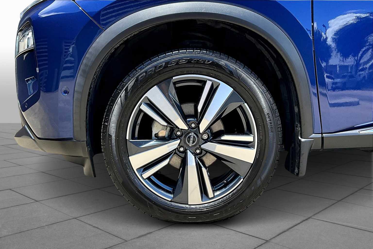 2022 Nissan Rogue SL photo 9