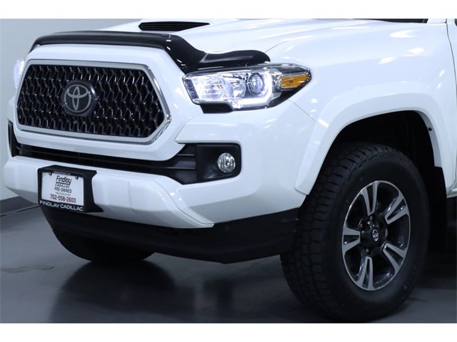 2019 Toyota Tacoma SR5 photo 2