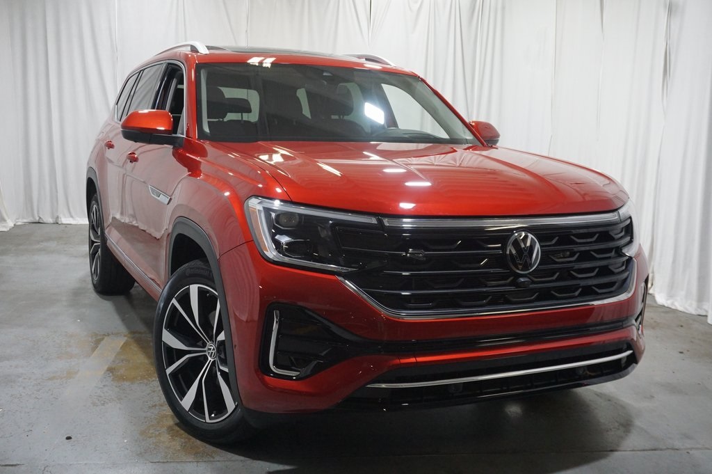 2025 Volkswagen Atlas SEL Premium R-Line photo 3