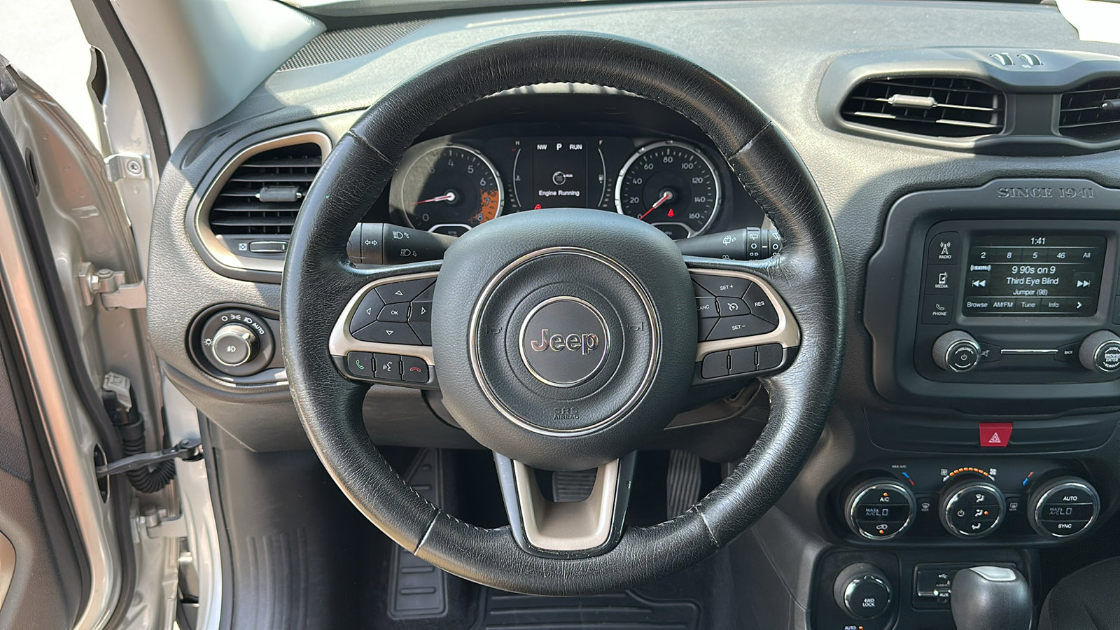 2016 Jeep Renegade Latitude photo 14