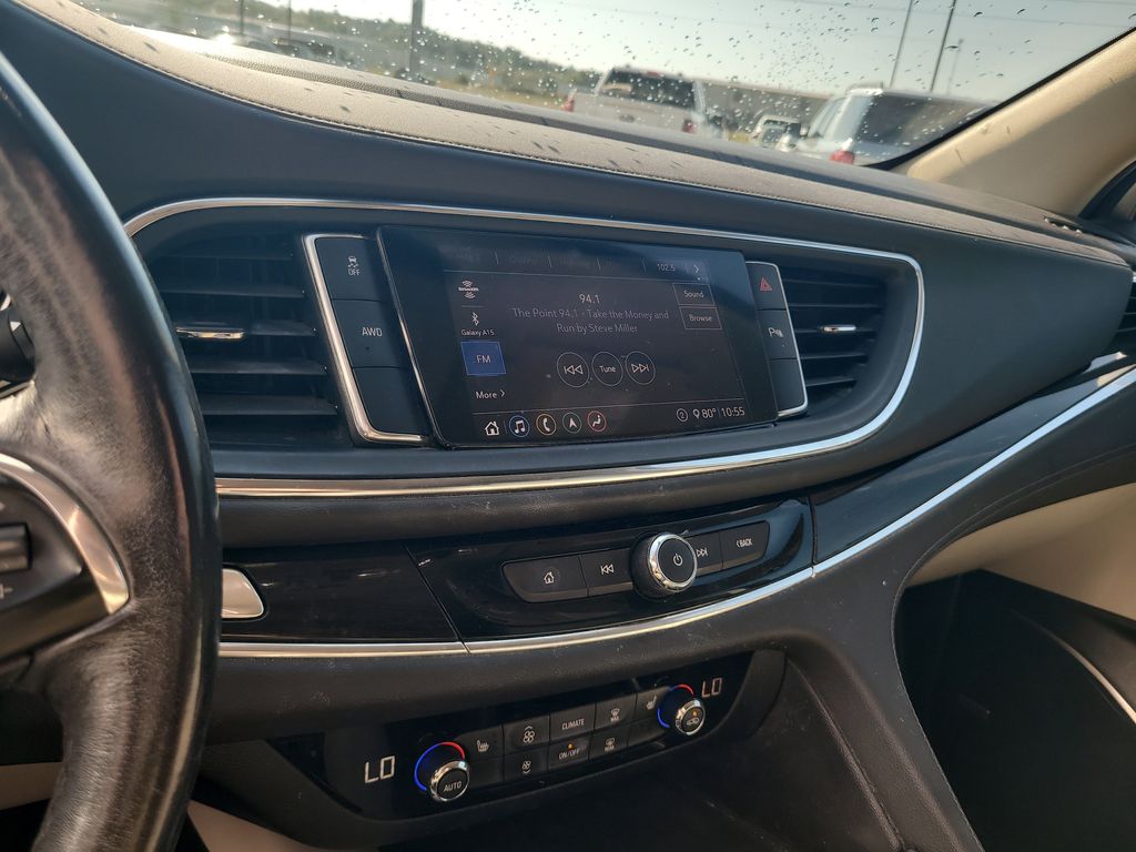 2020 Buick Enclave Essence photo 17