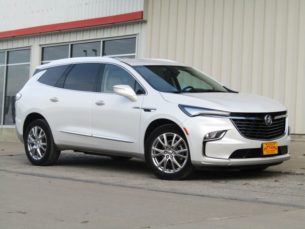 2023 Buick Enclave Premium's photo