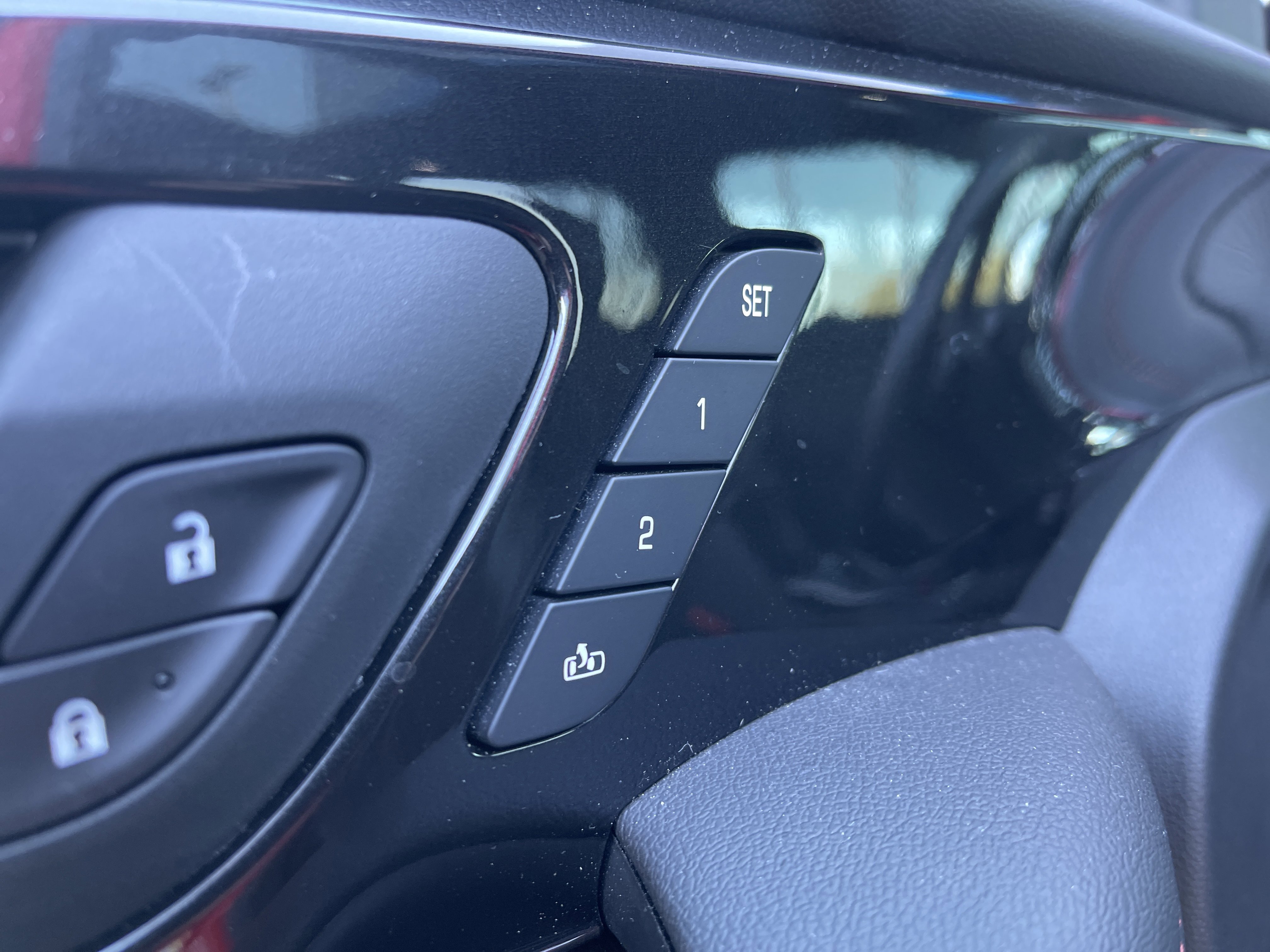 2024 Chevrolet Blazer RS photo 2