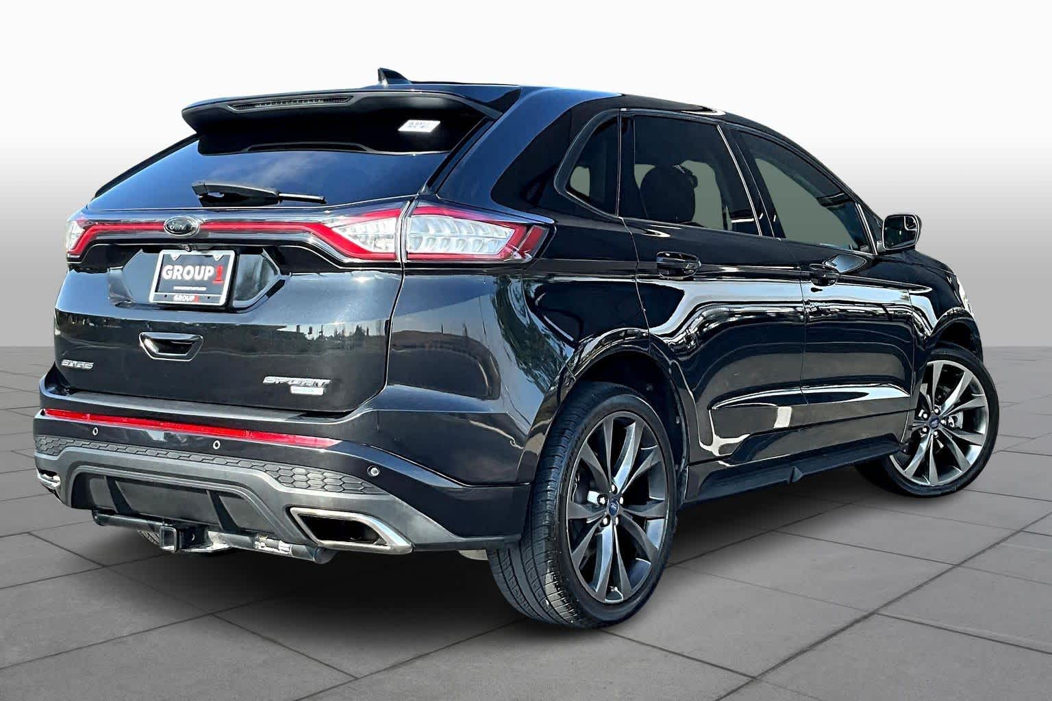 2015 Ford Edge Sport photo 3