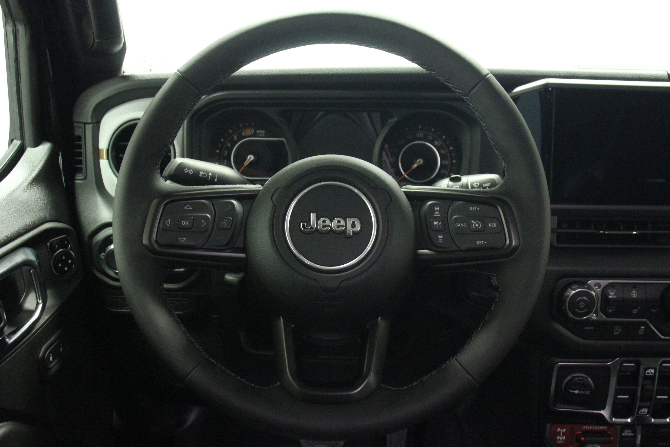 2025 Jeep Wrangler Willys photo 16