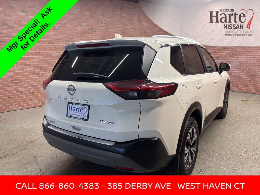 2022 Nissan Rogue SV photo 6
