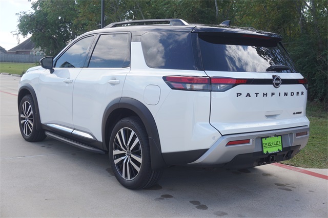 2025 Nissan Pathfinder Platinum photo 4